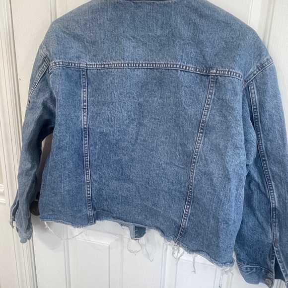 Old Navy Large Denim Jean Jacket Women’s Cut Off Blue Distressed - Picture 7 of 7